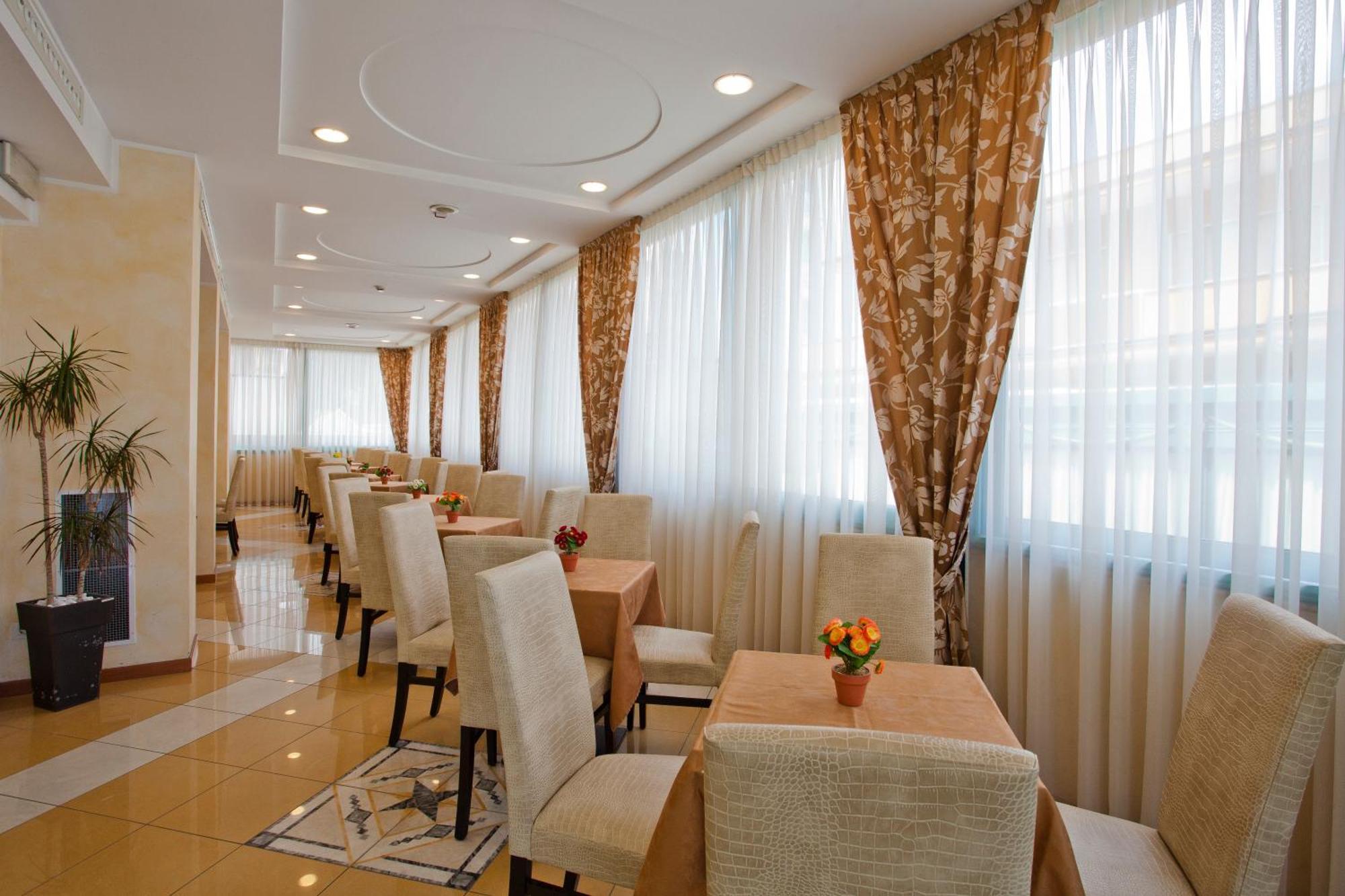 Hotel Palm Beach B&B Sea View Ріміні Екстер'єр фото