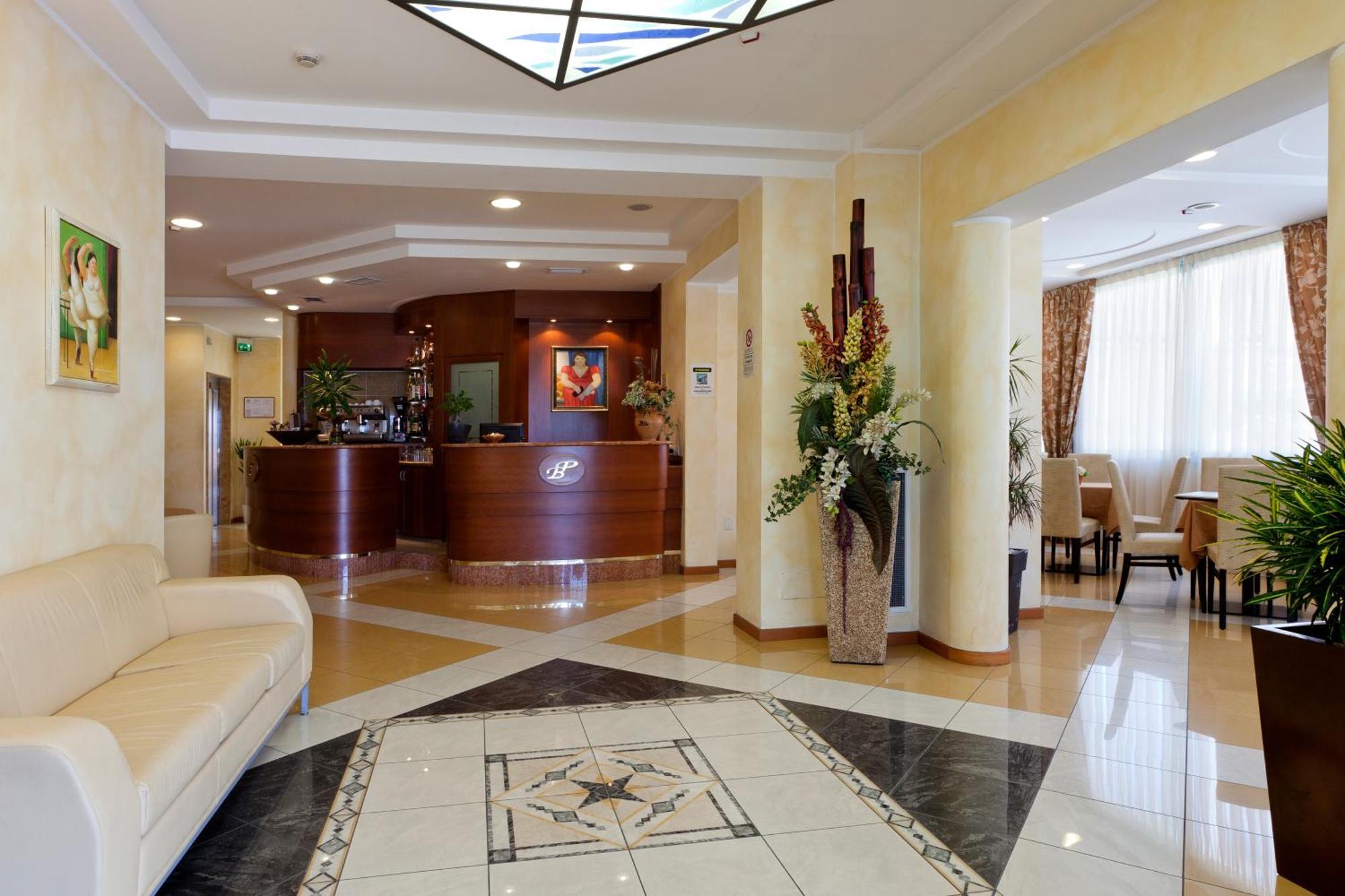 Hotel Palm Beach B&B Sea View Ріміні Екстер'єр фото